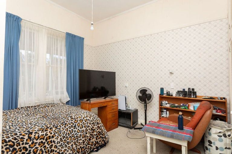 Photo of property in 12 Grant Street, Dannevirke, 4930