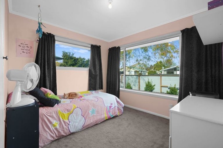 Photo of property in 13 Kathleen Crescent, Hornby, Christchurch, 8042