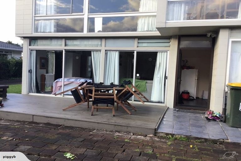 Photo of property in 31 Miramar Place, Pakuranga, Auckland, 2010