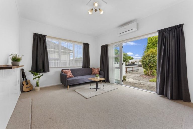 Photo of property in 510 Featherston Street, Roslyn, Palmerston North, 4414
