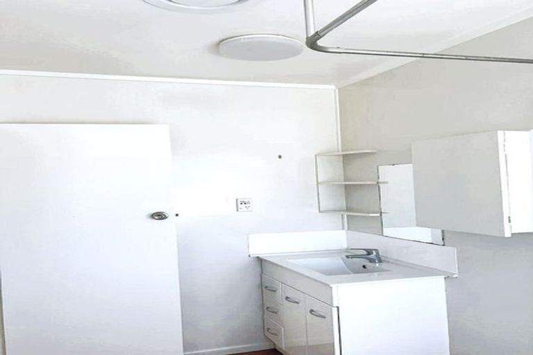 Photo of property in 28 Landscape Road, Papatoetoe, Auckland, 2025
