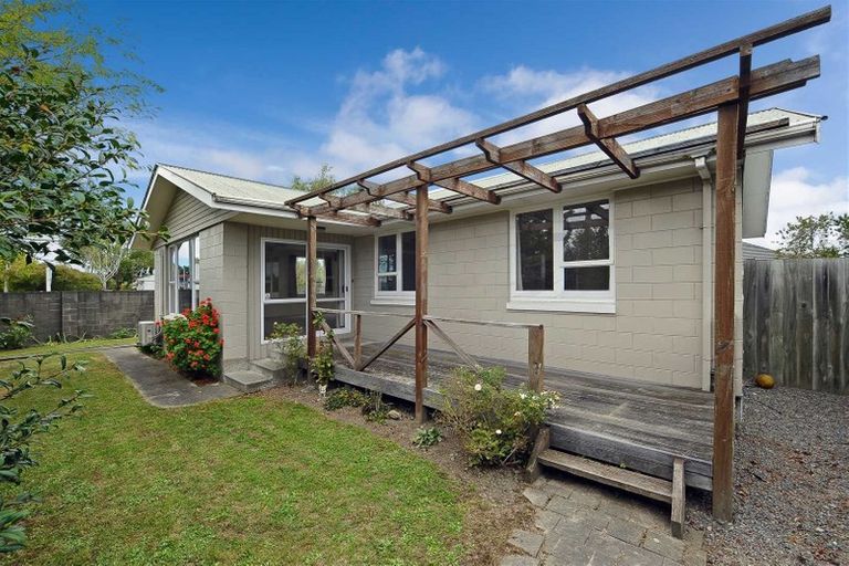 Photo of property in 65 Kendal Avenue, Burnside, Christchurch, 8053