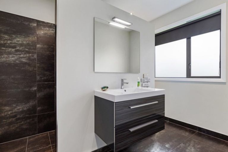 Photo of property in 8 Mountain View Road, Te Aroha, 3320