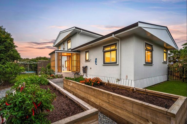 Photo of property in 19 Dunbar Road, Point Wells, Warkworth, 0986