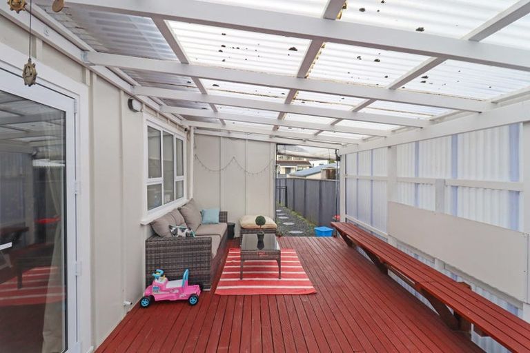 Photo of property in 1a Waldie Grove, Avalon, Lower Hutt, 5011