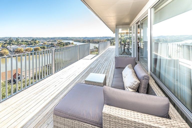 Photo of property in 26 Hipango Terrace, Durie Hill, Whanganui, 4500