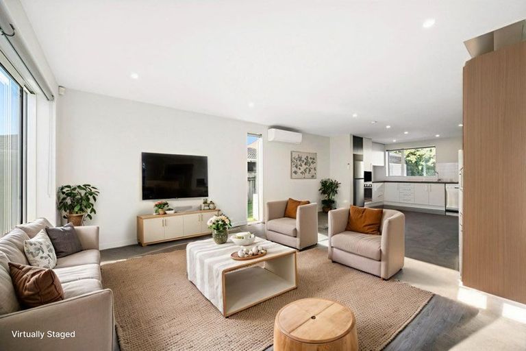 Photo of property in 10/2 Stone Street, Miramar, Wellington, 6022