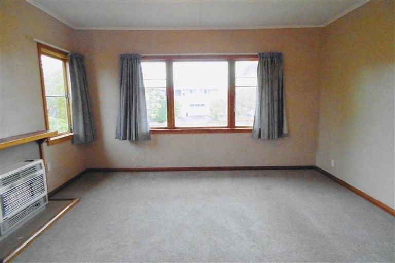 Photo of property in 292 Huatoki Street, Upper Vogeltown, New Plymouth, 4310