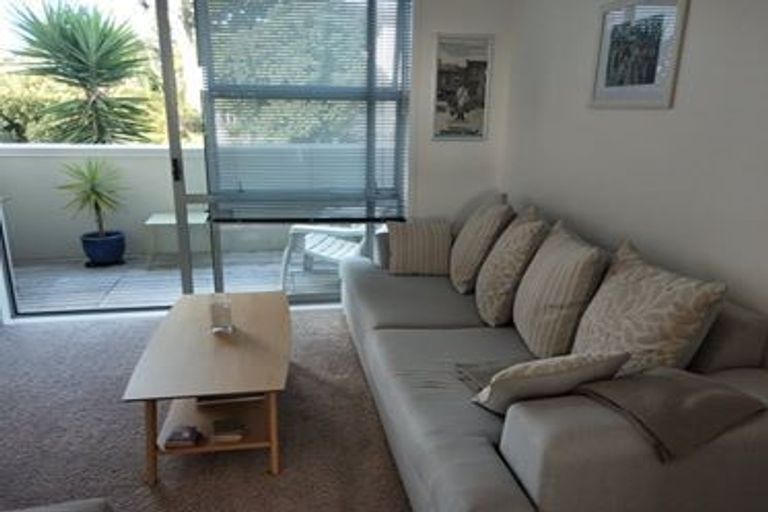 Photo of property in 9/3 Riverside Road, Orewa, 0931