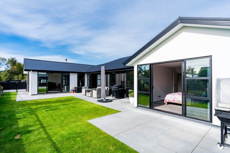 Photo of property in 8 Tuwhare Lane, Mosgiel, 9024