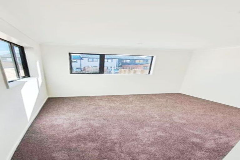 Photo of property in 11 Sun Orchid Avenue, Wiri, Auckland, 2104