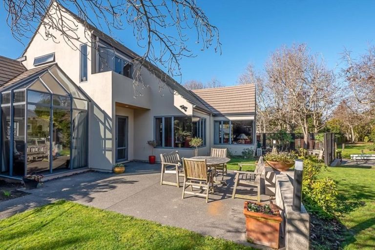 Photo of property in 24 Witbrock Crescent, Burnside, Christchurch, 8053