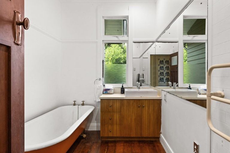 Photo of property in 512 Market Street South, Hastings, 4122