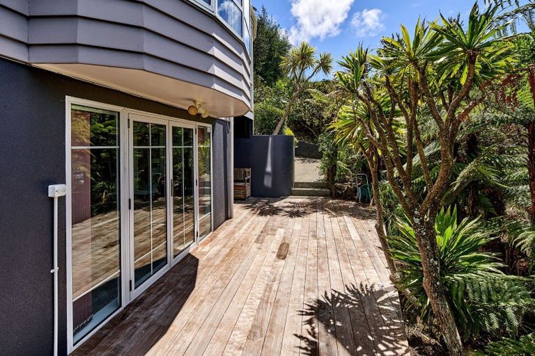 Photo of property in 4 Robieson Street, Roseneath, Wellington, 6011