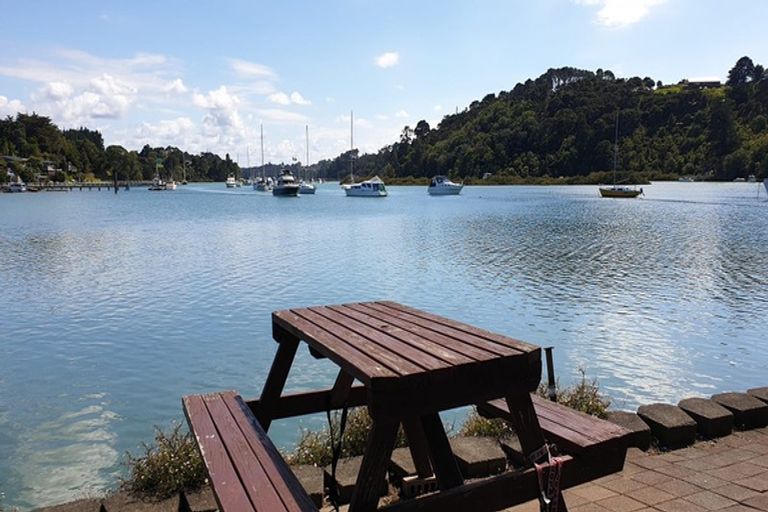 Photo of property in 2 Duck Creek Road, Stillwater, Silverdale, 0993