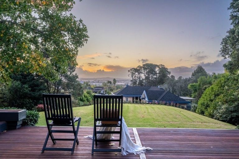 Photo of property in 238 Point View Drive, East Tamaki Heights, Auckland, 2016