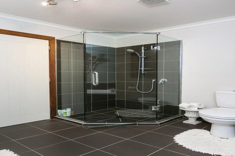 Photo of property in 332 Kenmure Road, Kenmure, Dunedin, 9011