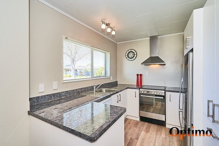 Photo of property in 11 Mckeefry Avenue, Greenmeadows, Napier, 4112