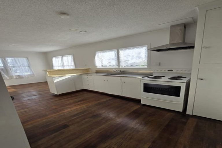 Photo of property in 114 Cargill Street, Papakura, 2110