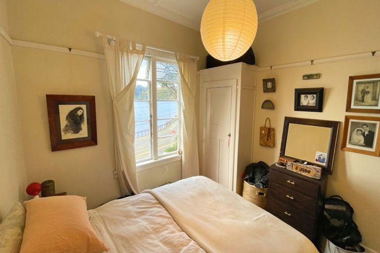 Photo of property in 1/136 Evans Bay Parade, Roseneath, Wellington, 6021