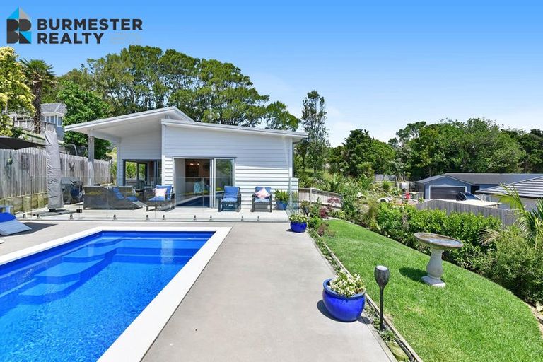 Photo of property in 10 St Julia Court, Helensville, 0800