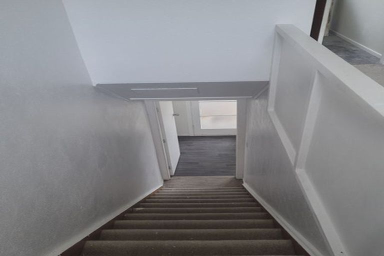 Photo of property in Shakespeare Flats, 8/48 Merton Street, Trentham, Upper Hutt, 5018