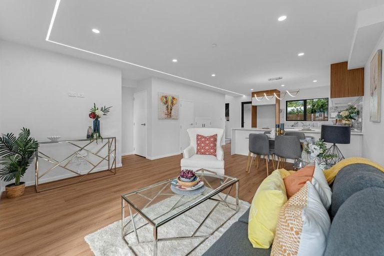 Photo of property in 7/1 Benita Place, Sunnyvale, Auckland, 0612