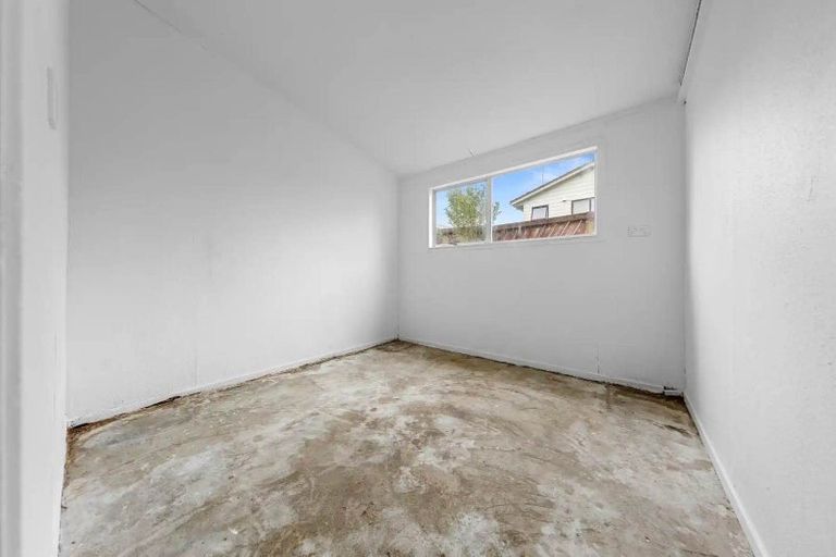 Photo of property in 9 Kopu Place, Clendon Park, Auckland, 2103