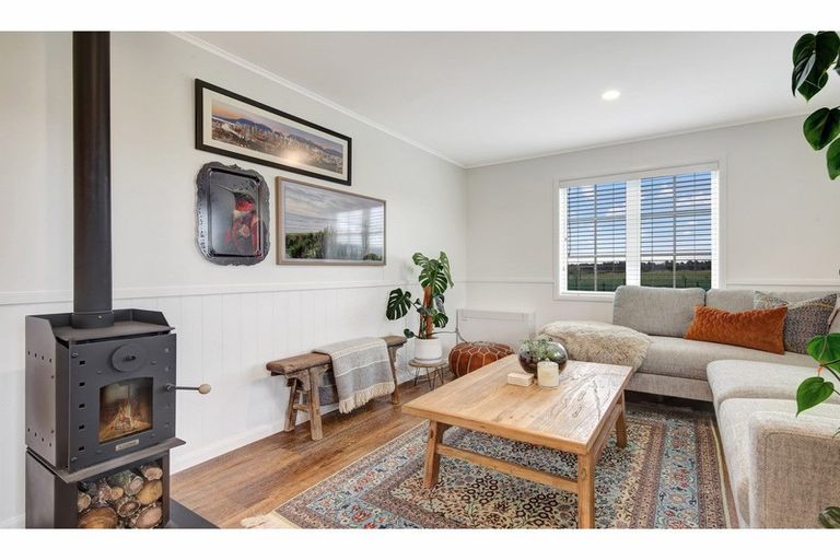 Photo of property in 167 Leslies Road, Cust, Rangiora, 7471