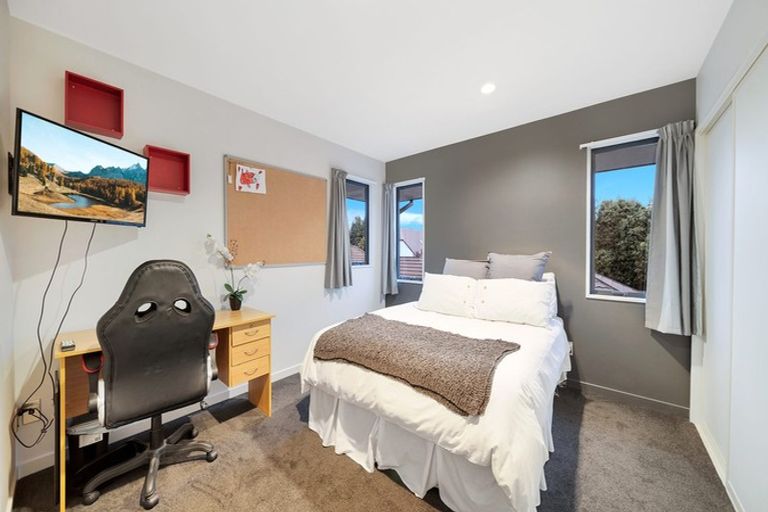 Photo of property in 2a Westburn Terrace, Burnside, Christchurch, 8041