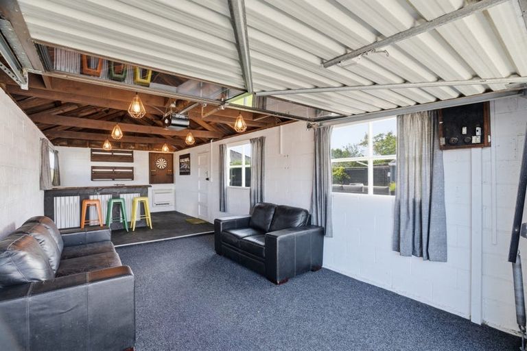 Photo of property in 77 Neill Street, Hornby, Christchurch, 8042