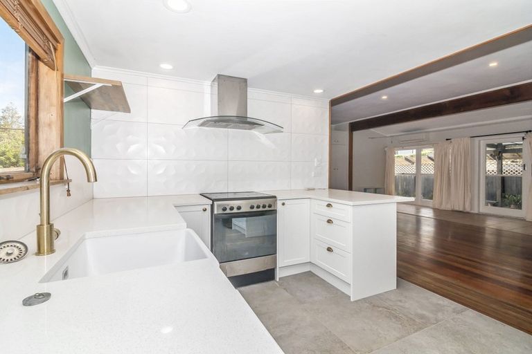 Photo of property in 1/13 Hammond Avenue, Hatfields Beach, Orewa, 0931