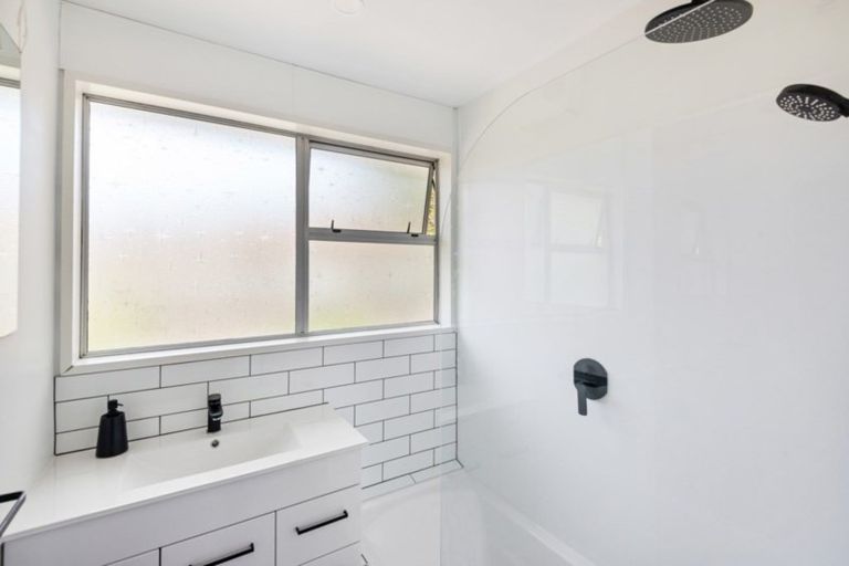 Photo of property in 4 Thorness Street, Avondale, Christchurch, 8061