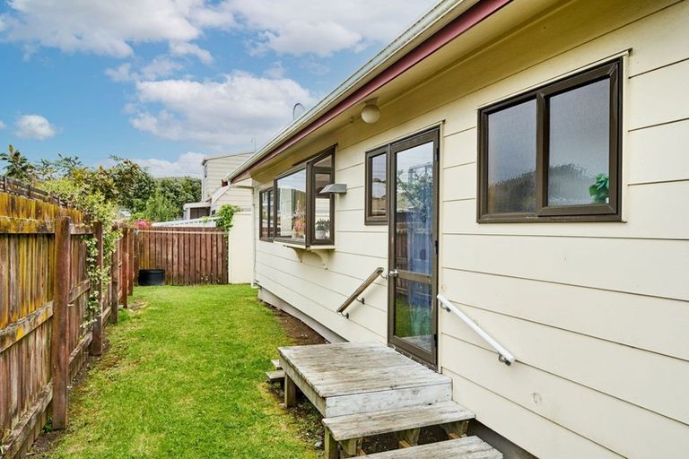 Photo of property in 27a Mana Esplanade, Paremata, Porirua, 5026