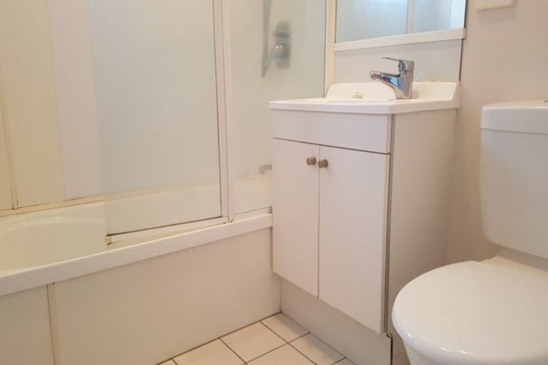 Photo of property in 693 East Coast Road, Browns Bay, Auckland, 0630