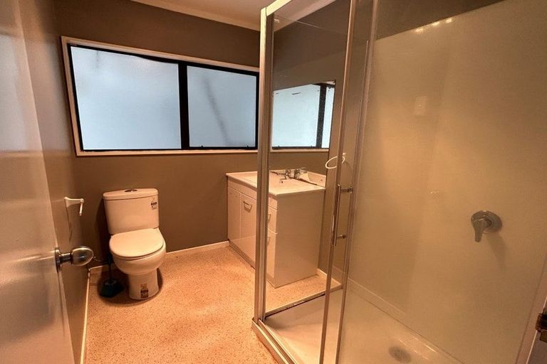 Photo of property in 82a Shifnal Drive, Randwick Park, Auckland, 2105