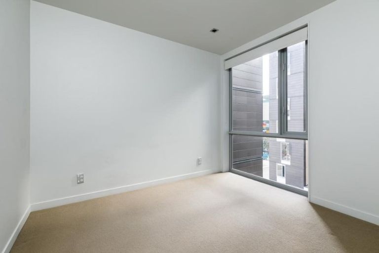 Photo of property in Monument Apartments, 4d/245 Wakefield Street, Te Aro, Wellington, 6011