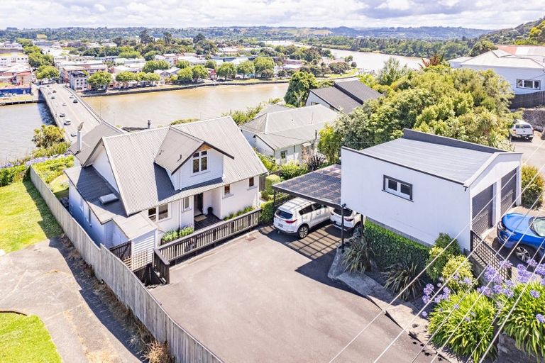 Photo of property in 38 Hipango Terrace, Durie Hill, Whanganui, 4500