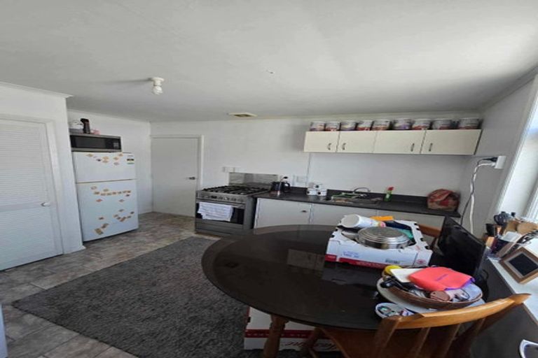 Photo of property in 8 Central Terrace, Alicetown, Lower Hutt, 5010