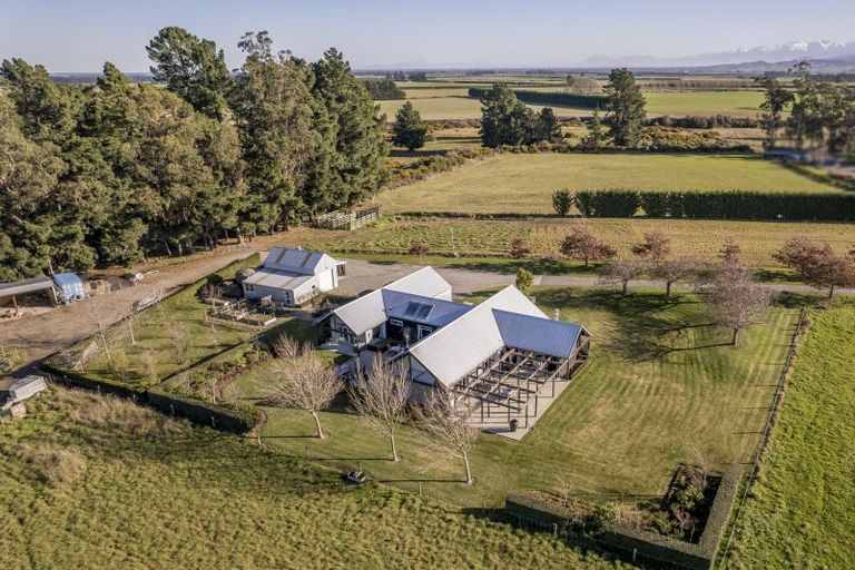 Photo of property in 2/516 Mclaughlins Road, Darfield, 7571