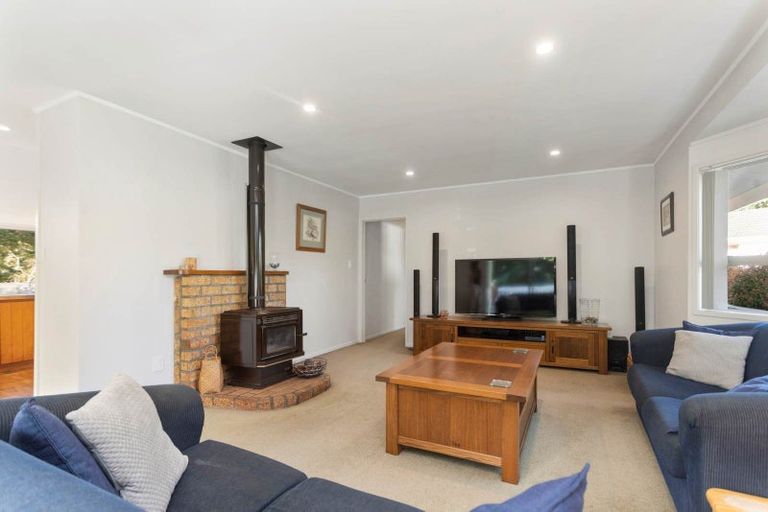 Photo of property in 44 Waikoukou Valley Road, Waimauku, 0812