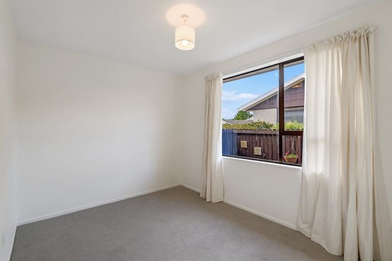 Photo of property in 1/36 Laing Crescent, Heathcote Valley, Christchurch, 8022