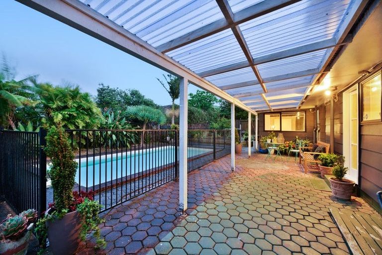 Photo of property in 5 Tatyana Place, Massey, Auckland, 0614