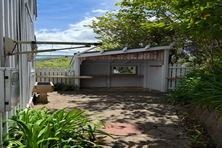 Photo of property in 11 Mcmanaway Grove, Stokes Valley, Lower Hutt, 5019