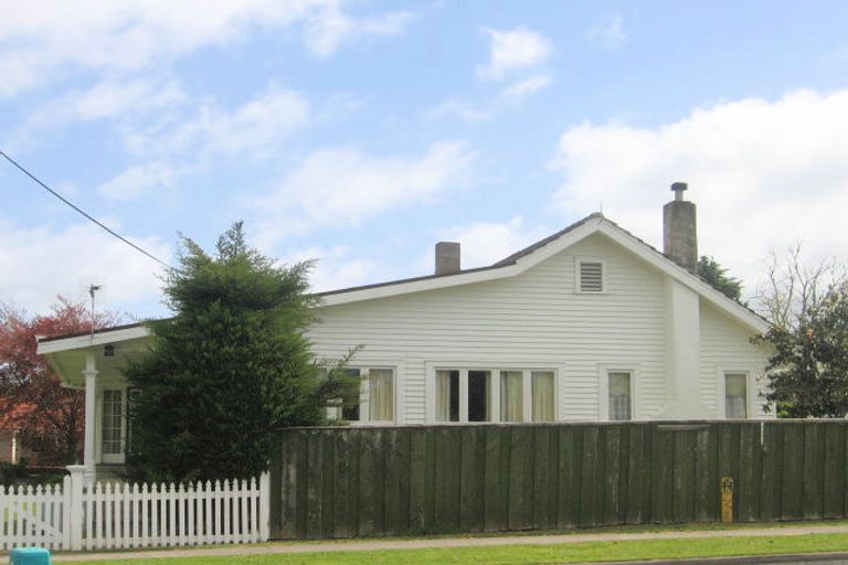 Photo of property in 1 Bank Street, Morrinsville, 3300