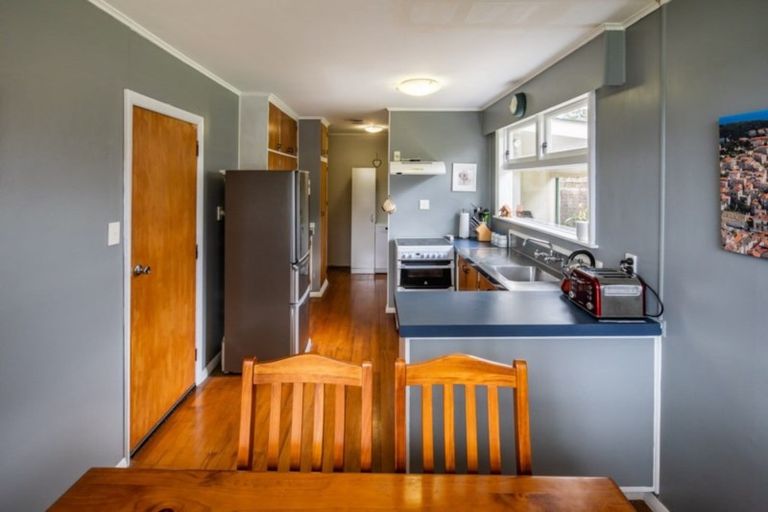 Photo of property in 219 Dowse Drive, Maungaraki, Lower Hutt, 5010