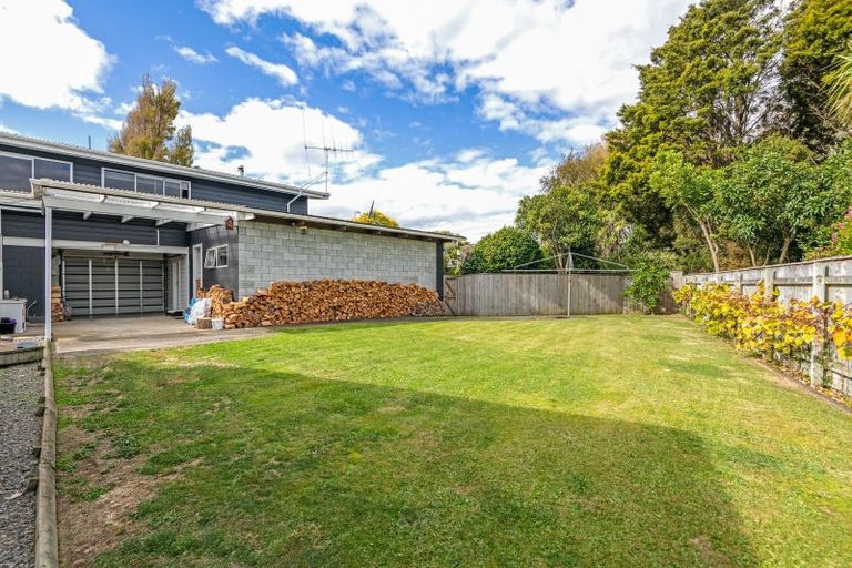 Photo of property in 28 Hammond Street, Marton, 4710