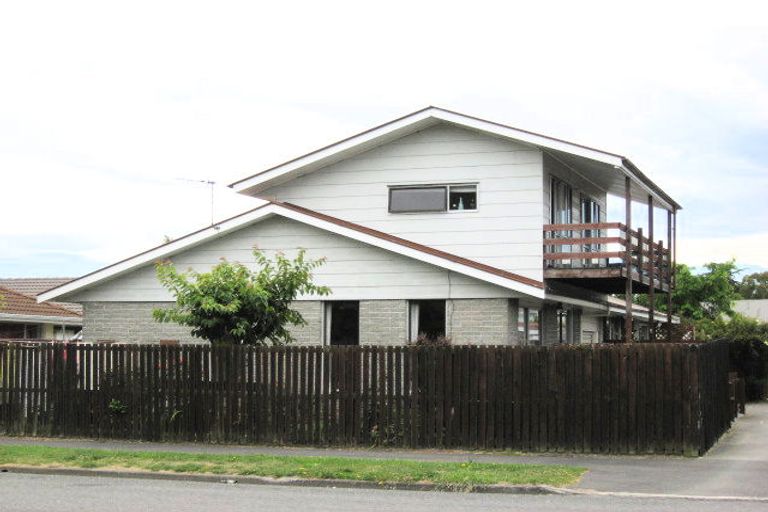 Photo of property in 1/121 Hay Street, Bromley, Christchurch, 8062