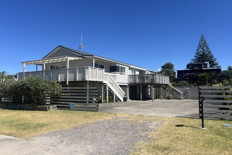 Photo of property in 15 Taylor Road, Papamoa Beach, Papamoa, 3118