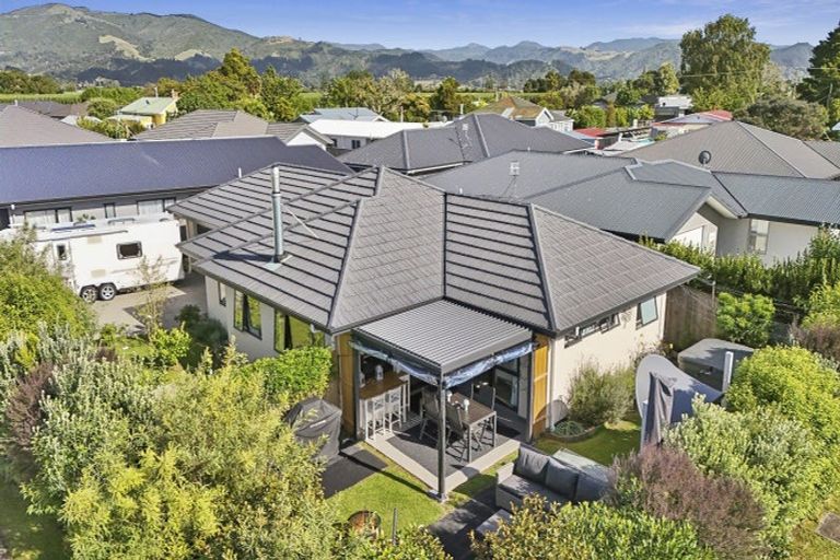 Photo of property in 2 Paretona Street, Motueka, 7120